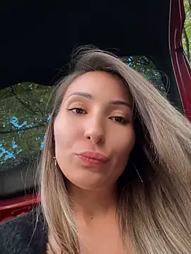 Wonder_Kari live sex cam