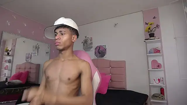 Santy_bigcock_01