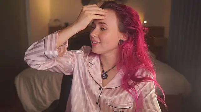 Sarah_Pink
