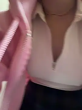 SlavicCandy live cam on StripChat