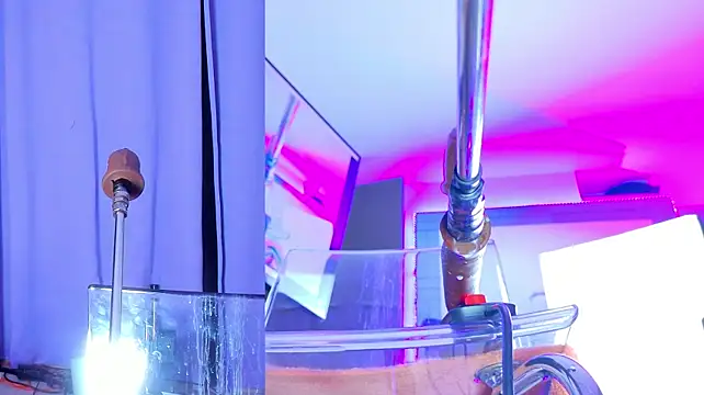 NathaxaLeans live cam preview