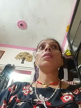 Sexy-Suhani2