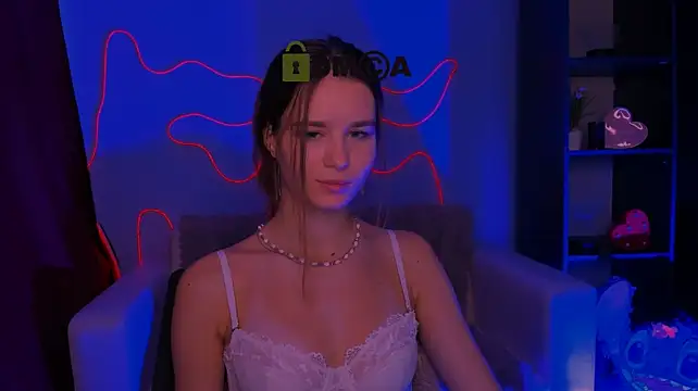 angie_foxy1