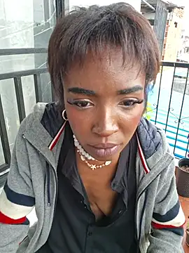 LulumiBloom live cam preview