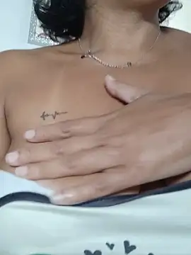 Molly_newman6 live cam on StripChat