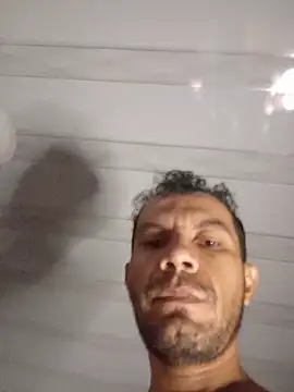Skinyhot99