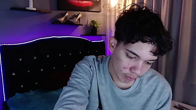 haku_nayro webcam