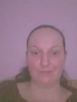 BustyLadyAlma webcam
