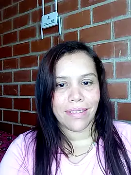 alexandra-queen2 free Latina webcam preview