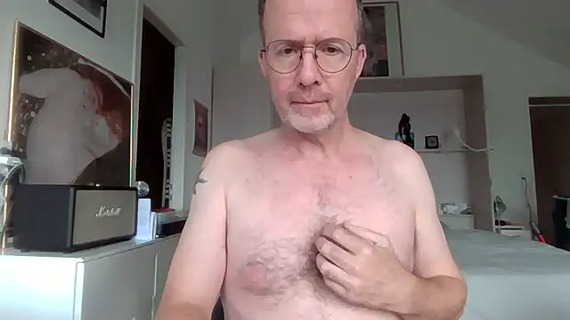 Lolodamour72 live cam on StripChat