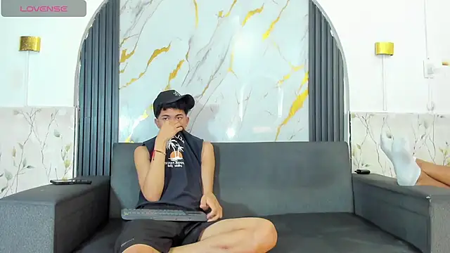 Yeff_26 live cam preview