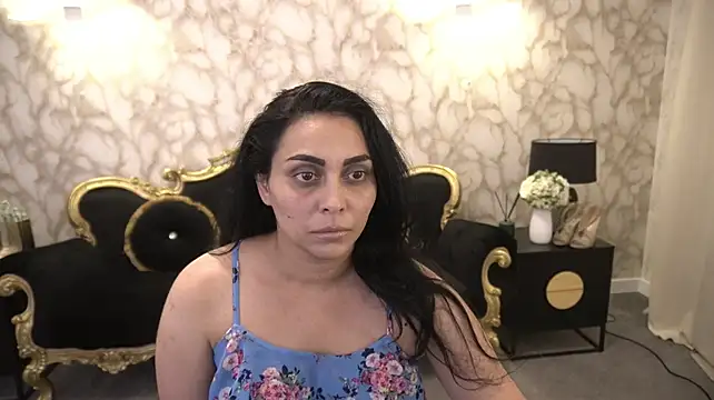 KarinaHaYess live cam on StripChat