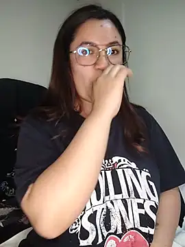 samm_curvy