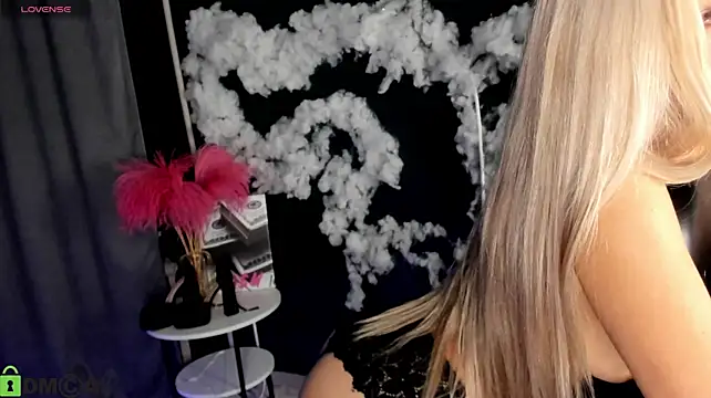 Valerie_Foxy