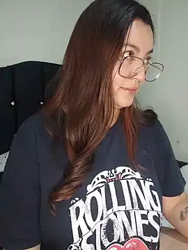 samm_curvy
