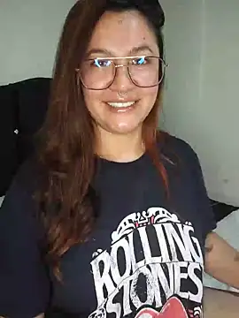 samm_curvy live cam on StripChat