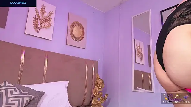 SALOME_F0X_ live cam on StripChat