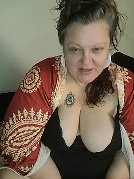 ticklesquirt live cam preview