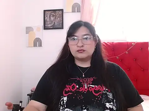 LauraHorny69 webcam