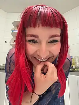Amelie-RedHoney live cam preview