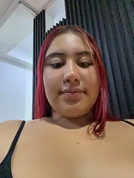 Miaa_Foxx03 webcam
