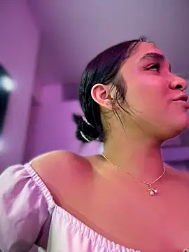 Isabella-Teen