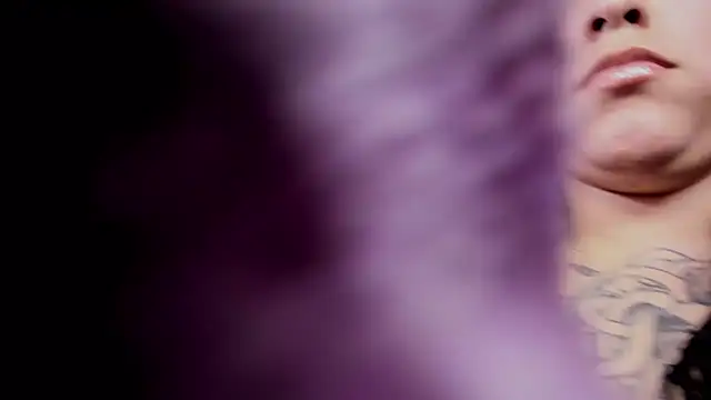 Adri_gomez_x live cam on StripChat