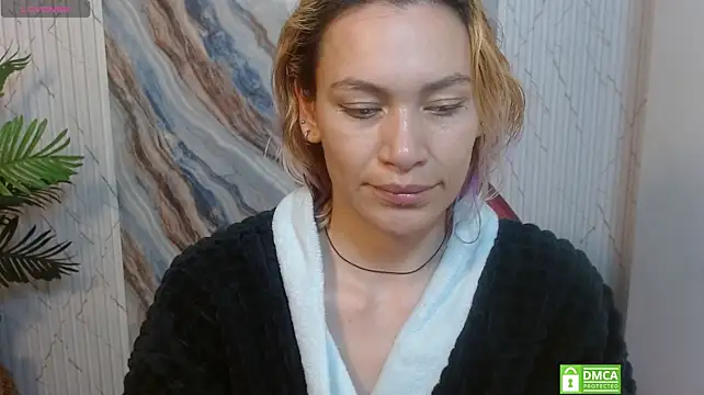 alonddra_tay webcam