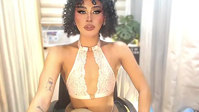 winnie_harllow (T young) - KNEEL ON ME AND LET ME FEED YOU!!!!CUM
