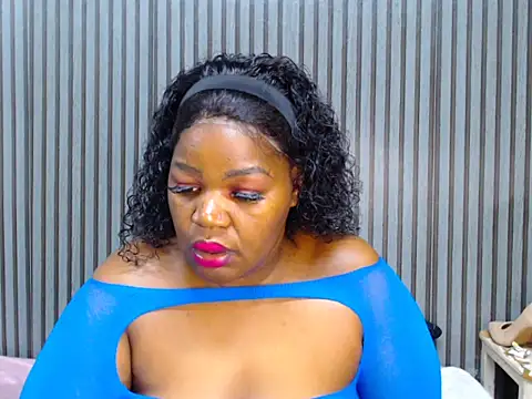 ROYALASS25