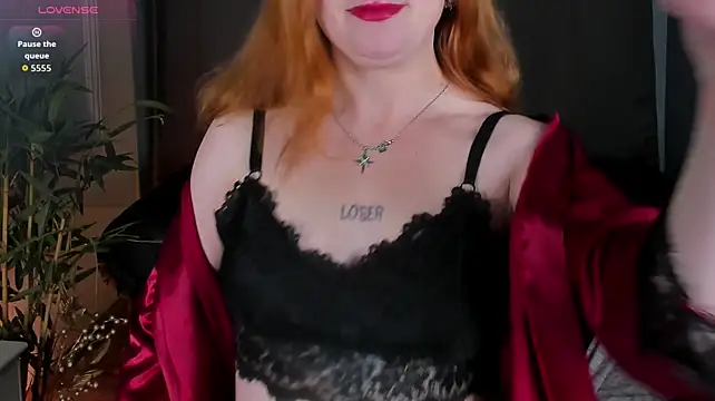 Violet_Griffen live cam on StripChat