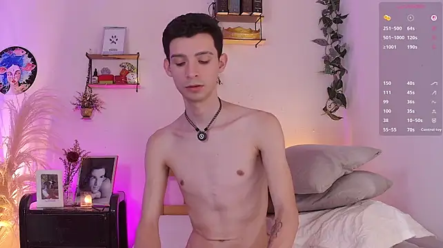 VicenteFerrer live cam on StripChat