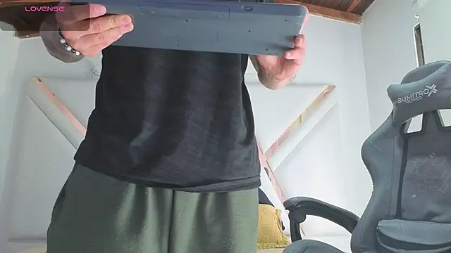 Alexander_ferre webcam