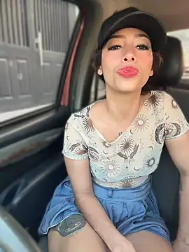 roxyrougee webcam