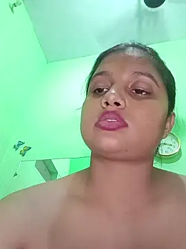 nehuluthra (F young) - Pussy ass show in public
