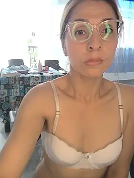 AlexaFoxx_ webcam