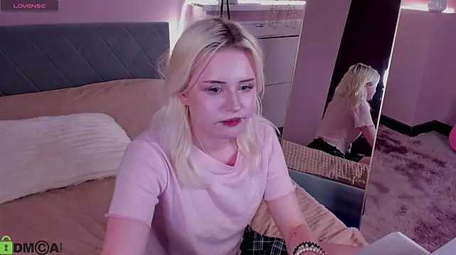 justkiki webcam stripchat model stream image