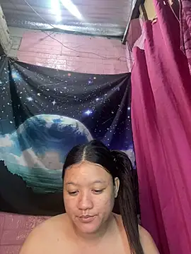 Urchanel live cam on StripChat