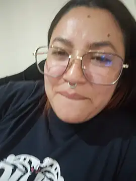 samm_curvy