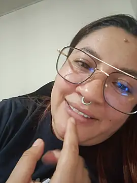 samm_curvy