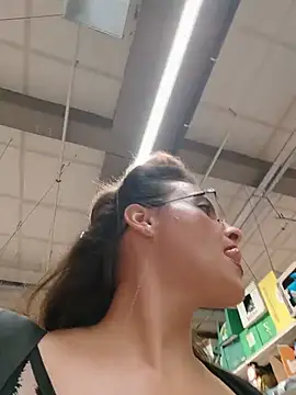RebeccaNoble live cam on StripChat