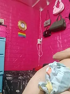 YourHotMenxie18