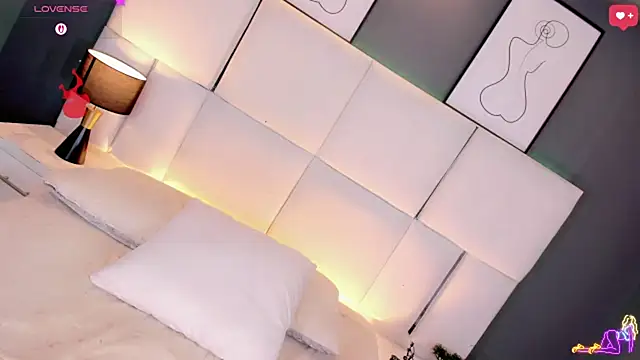 Nauthy_girl