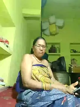 HotLoomaraj29