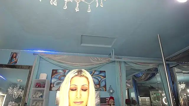 ADRIANNA_FOX