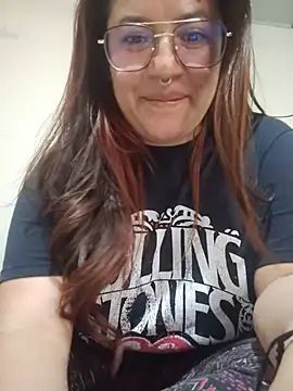 samm_curvy doggy style webcam girl