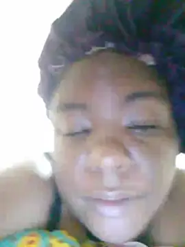 bigtitssxx live cam preview