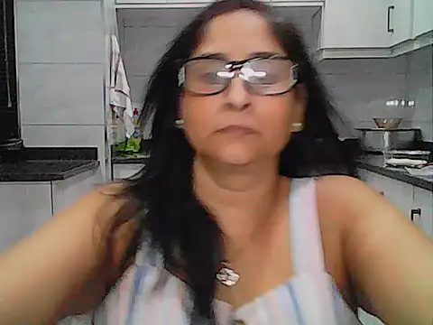 Indiankushy live cam on StripChat