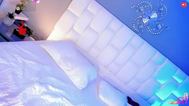 Nauthy_girl