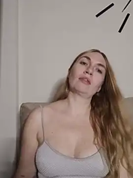 KisaVixen live cam on StripChat